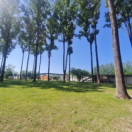 Lakeside Apartmanhaz Soltvadkert Exterior photo
