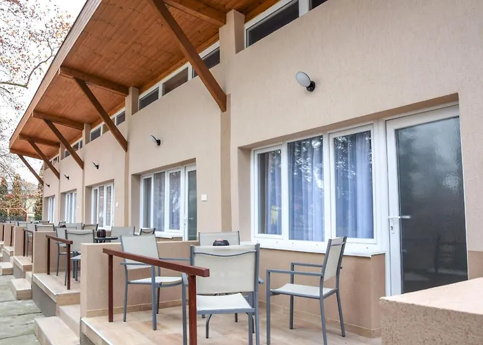 Lakeside Apartmanhaz Soltvadkert