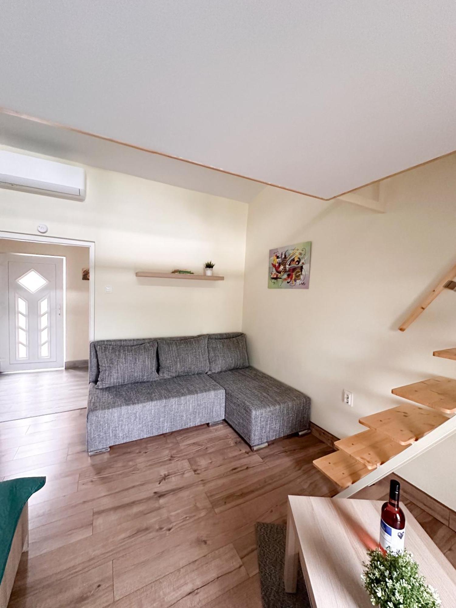 Lakeside Apartmanhaz Soltvadkert