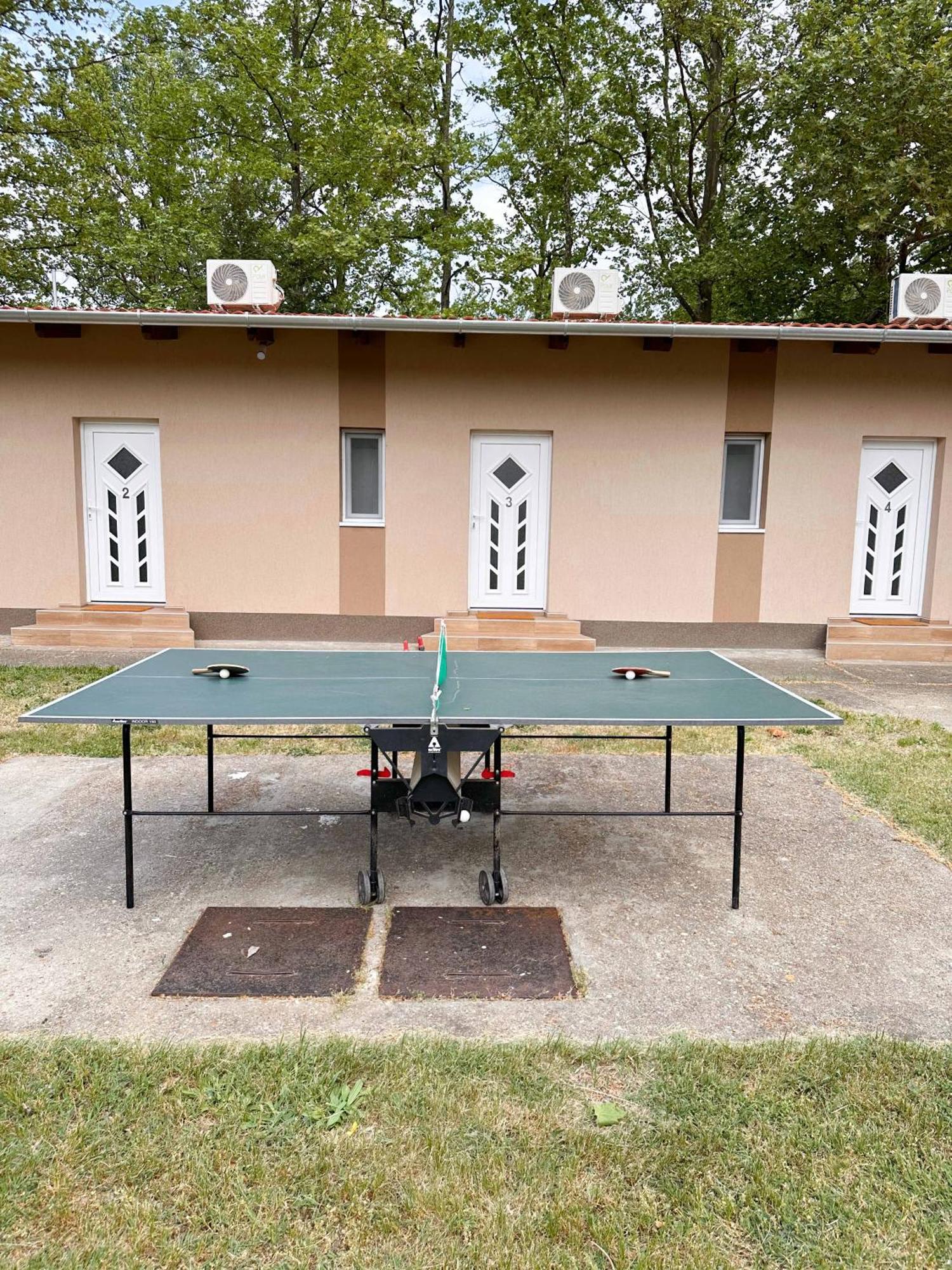 Lakeside Apartmanhaz * Soltvadkert
